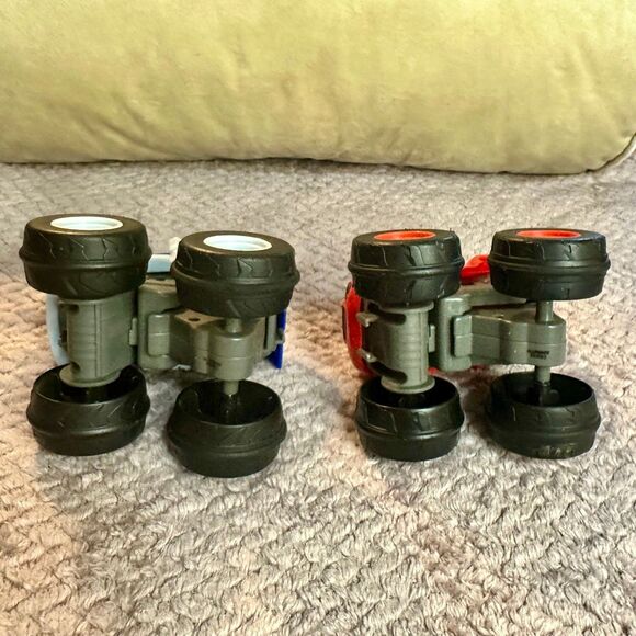 Blaze and the Monster Machines Slam and go Cars - Picture 4 of 4